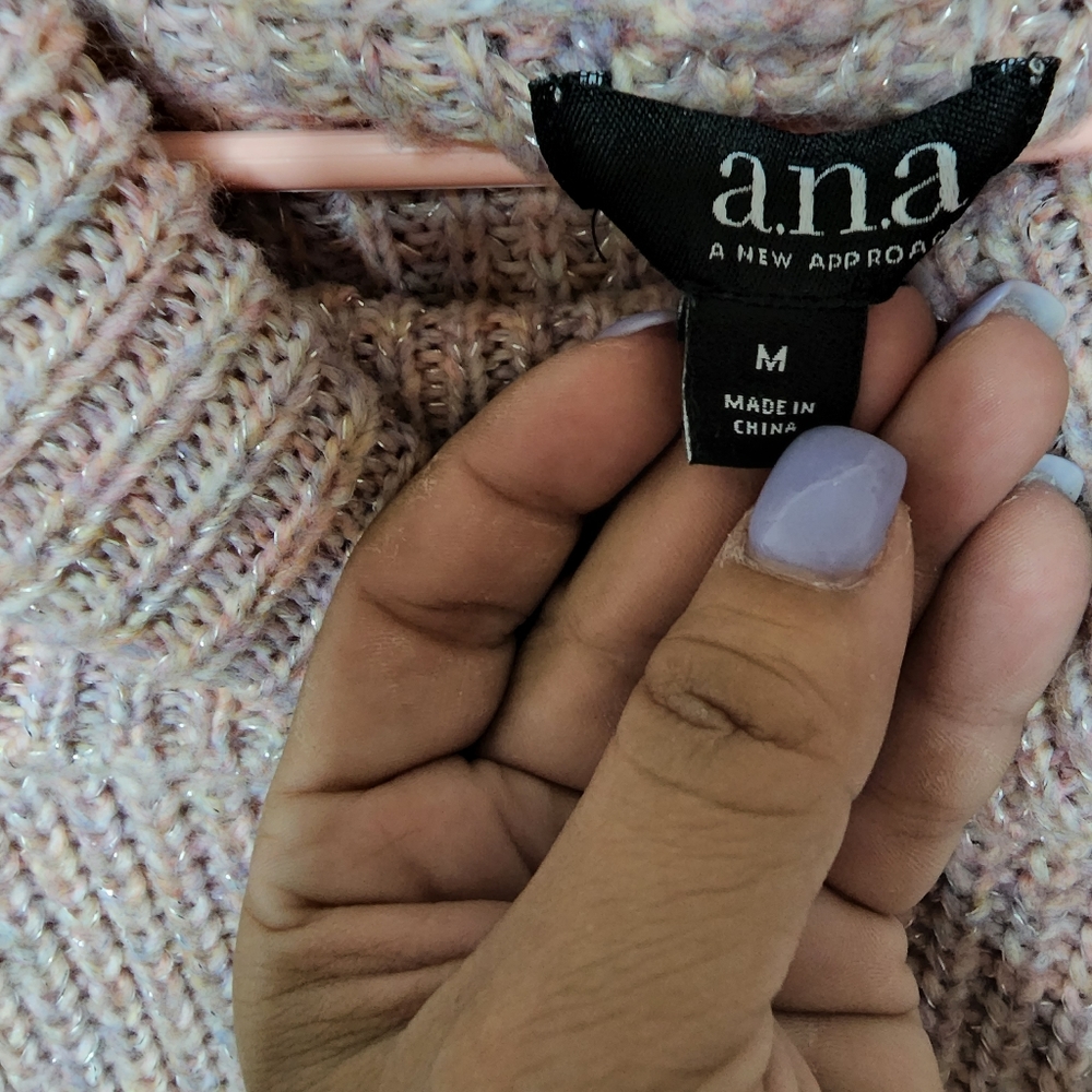 a.n.a - Picture 3 of 4